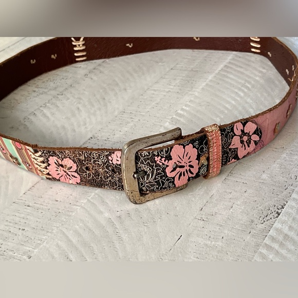 Vintage Women’s Fossil Leather Distressed Y2K Fairy core Floral Belt size Large - Picture 3 of 8
